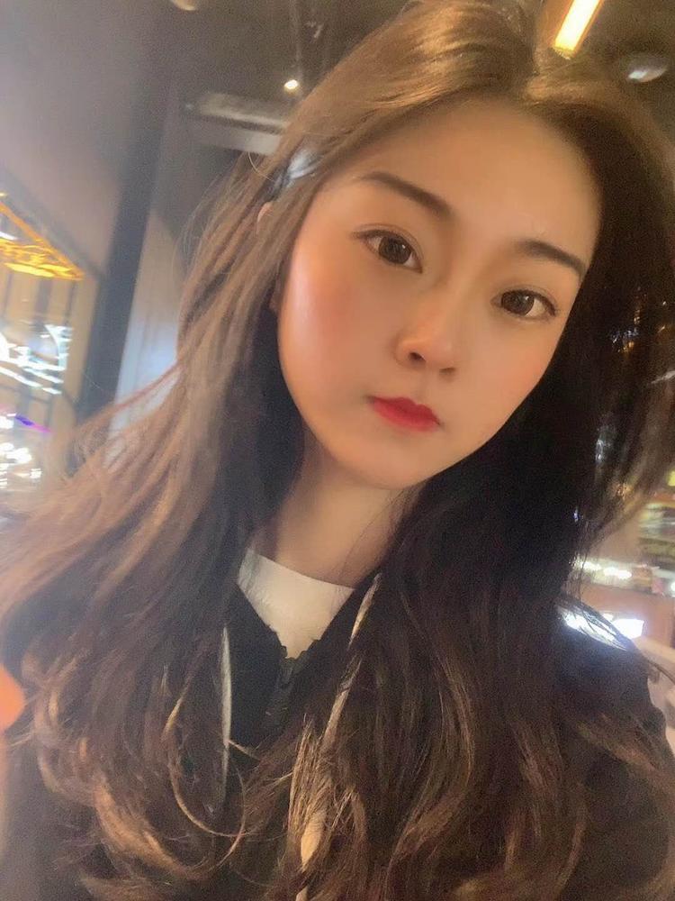 李华倩.jpg