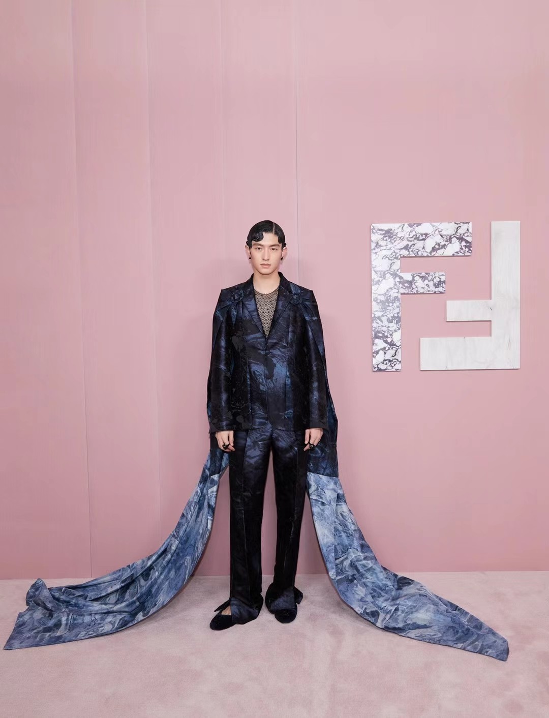 天艺之星#金大川#亮相fendi 2021春夏高级定制秀